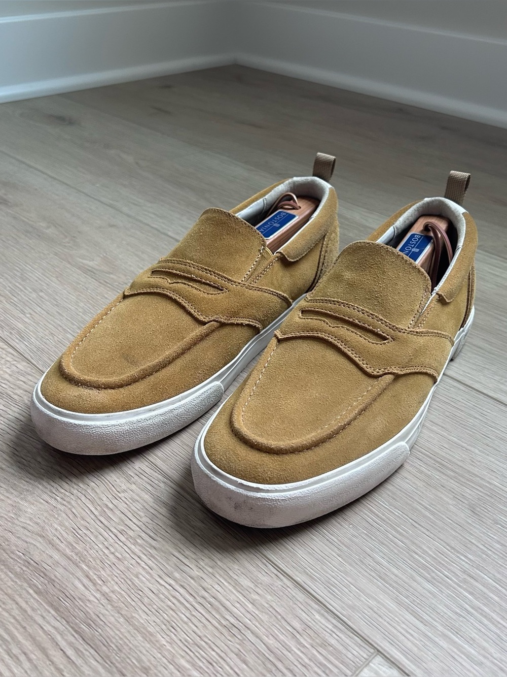 Hours Is Yours Cohiba SL30 Suede Penny Loafer Skate Shoes Tan Gold Mens Size 9